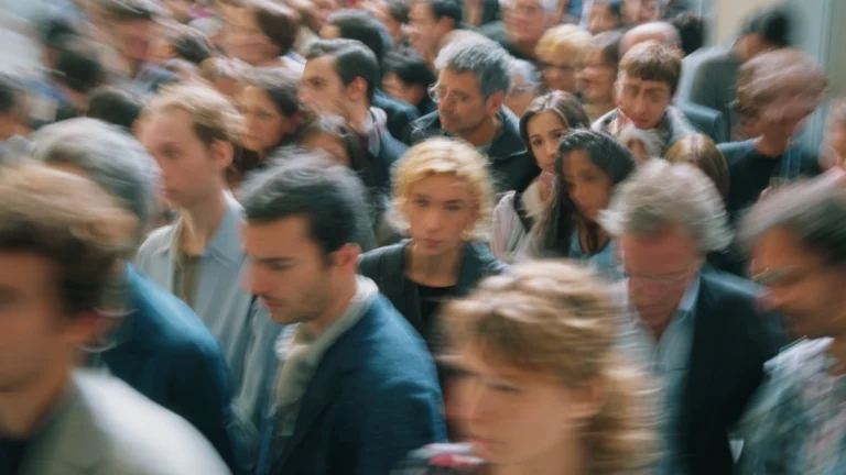 Des centaines de candidats postulent à une offre d'emploi et entrent dans un processus de recrutement